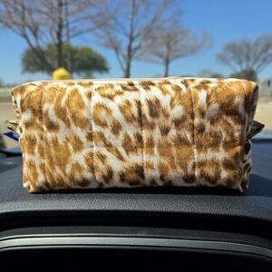 Stylish Leopard Print Cosmetic Case